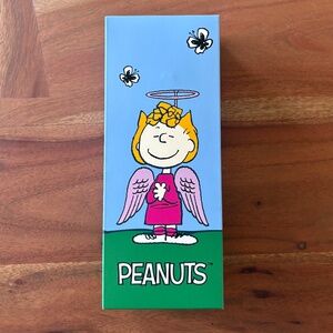 innisfree PEANUTS Hair Brush - Pink Sally